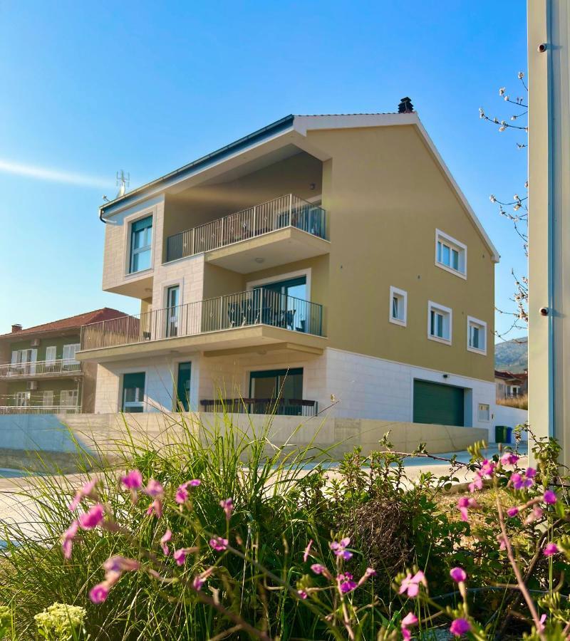 Vila Zrina - Apartmani Trogir Exterior photo