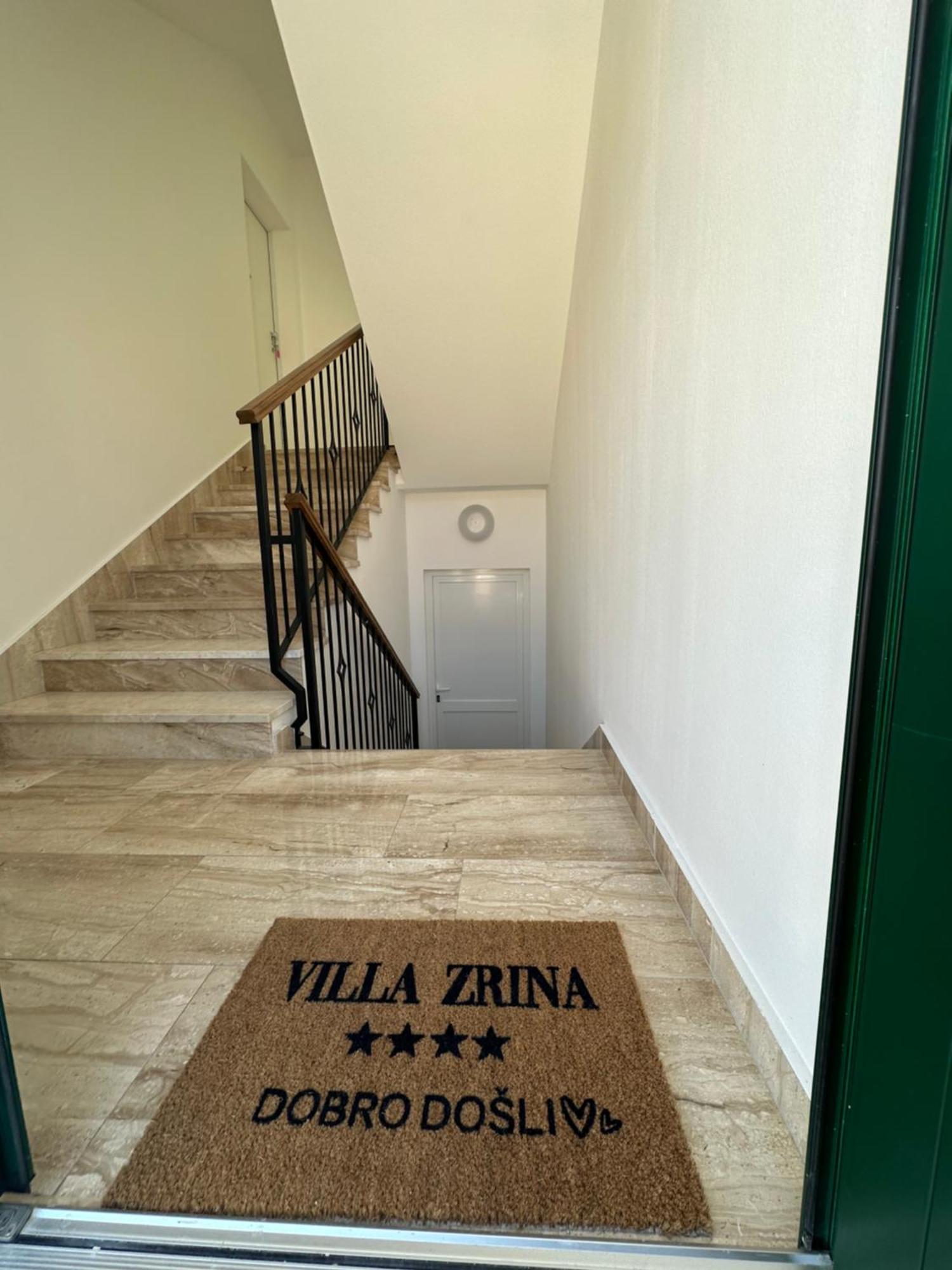 Vila Zrina - Apartmani Trogir Exterior photo